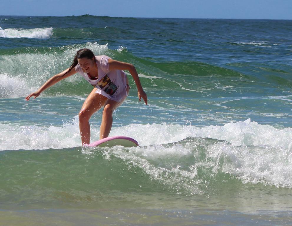 Beachside Backpackers Порт-Маккуори Экстерьер фото